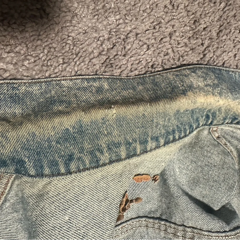 80s vintage acid washed Levi's jacket - Picture 3 of 9